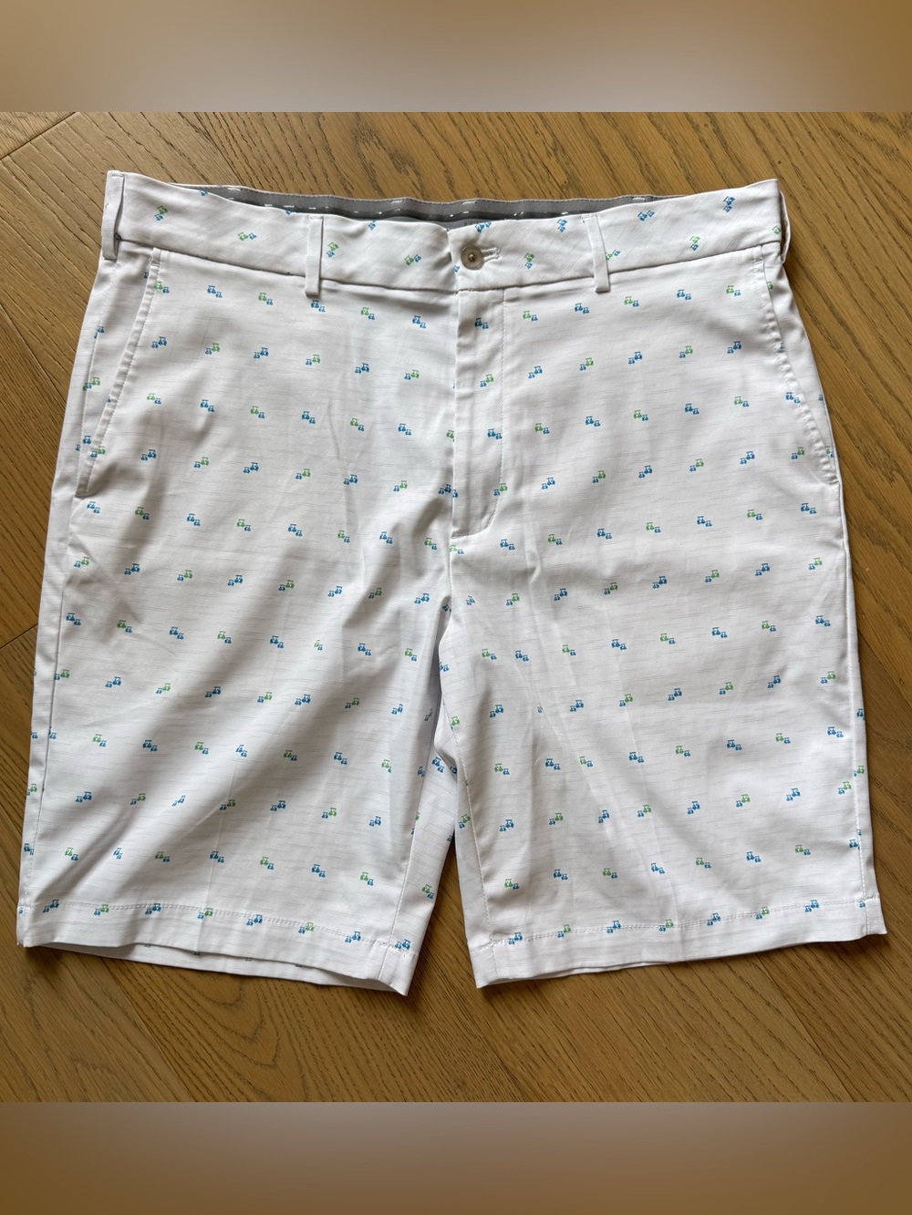 Walter Hagen Shorts Mens Regular Sz 38 White Novelty Golf Cart Chino Flat Front